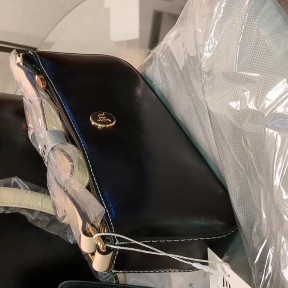 Pures - Picture 3 of 4